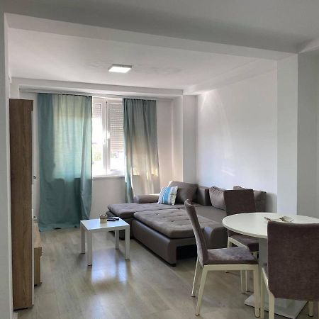 Rentster Appartamento Kumanovo Esterno foto