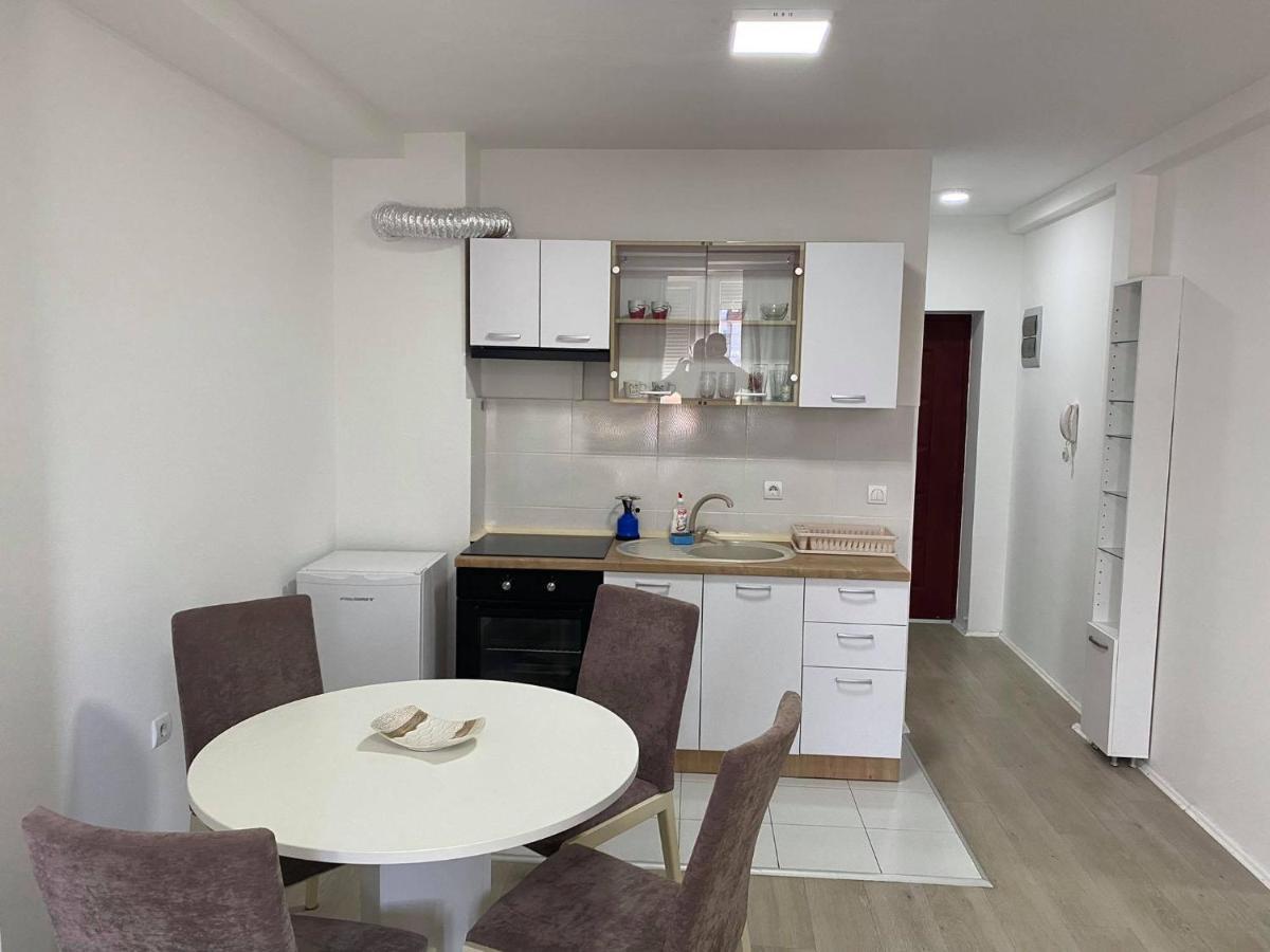 Rentster Appartamento Kumanovo Esterno foto